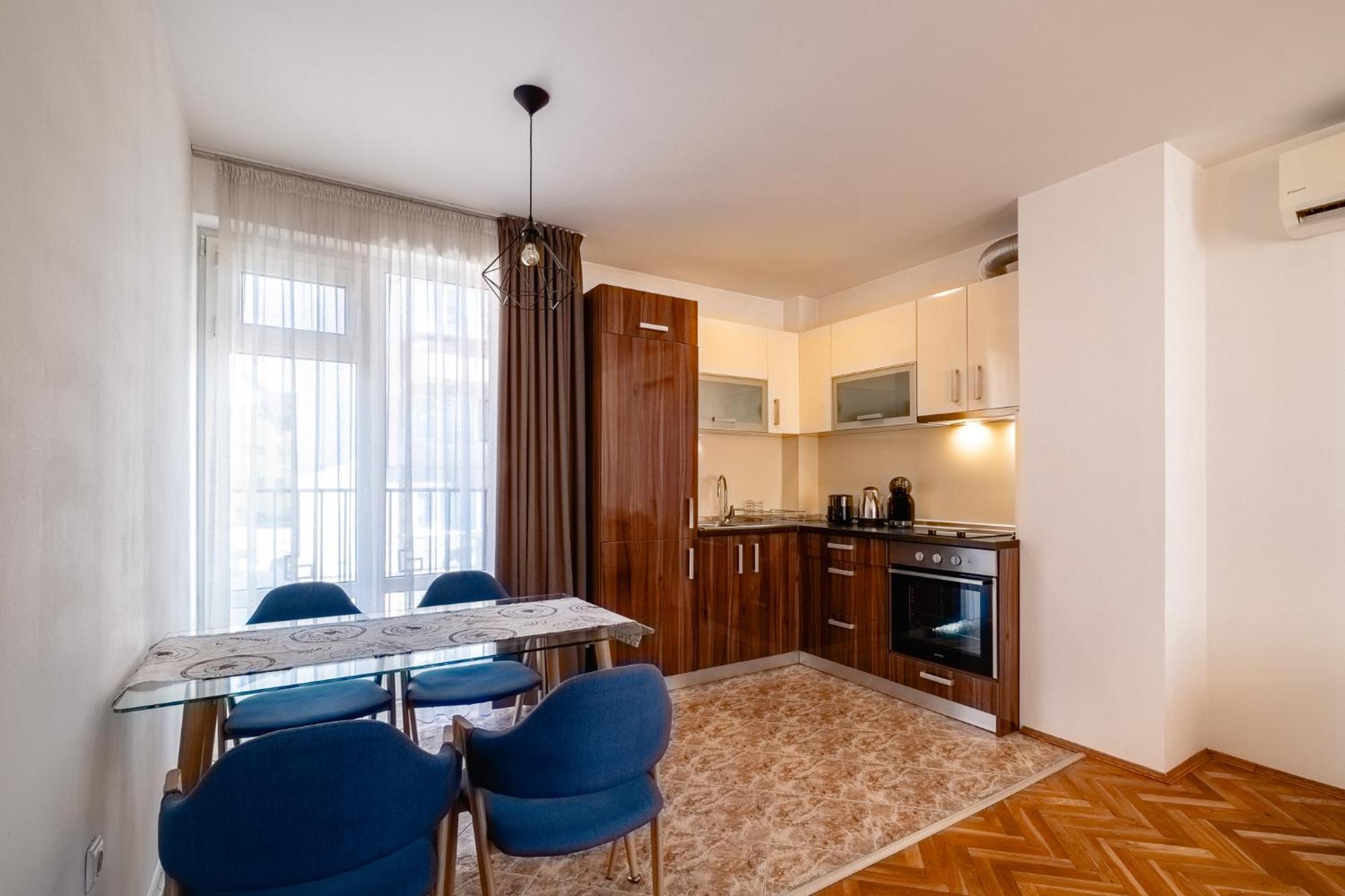 Seaside Serenity Charming Apartment By Sea Garden Varna Exterior photo
