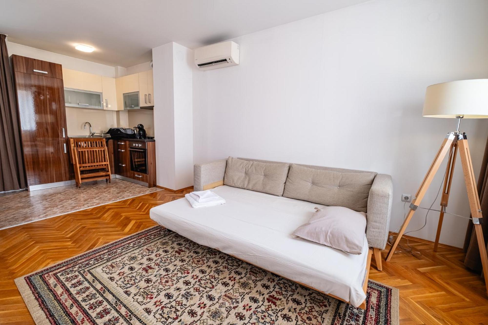 Seaside Serenity Charming Apartment By Sea Garden Varna Exterior photo