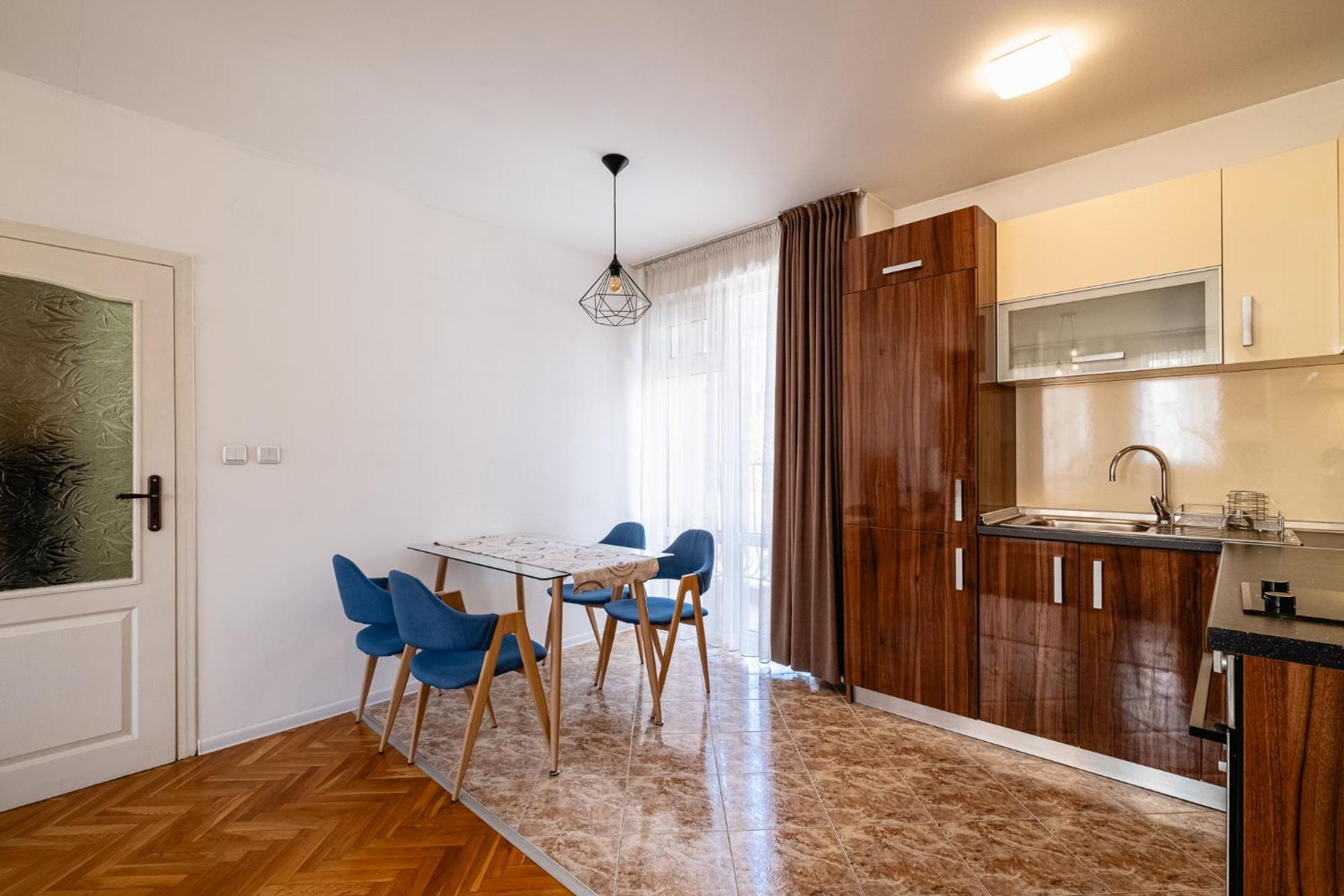 Seaside Serenity Charming Apartment By Sea Garden Varna Exterior photo